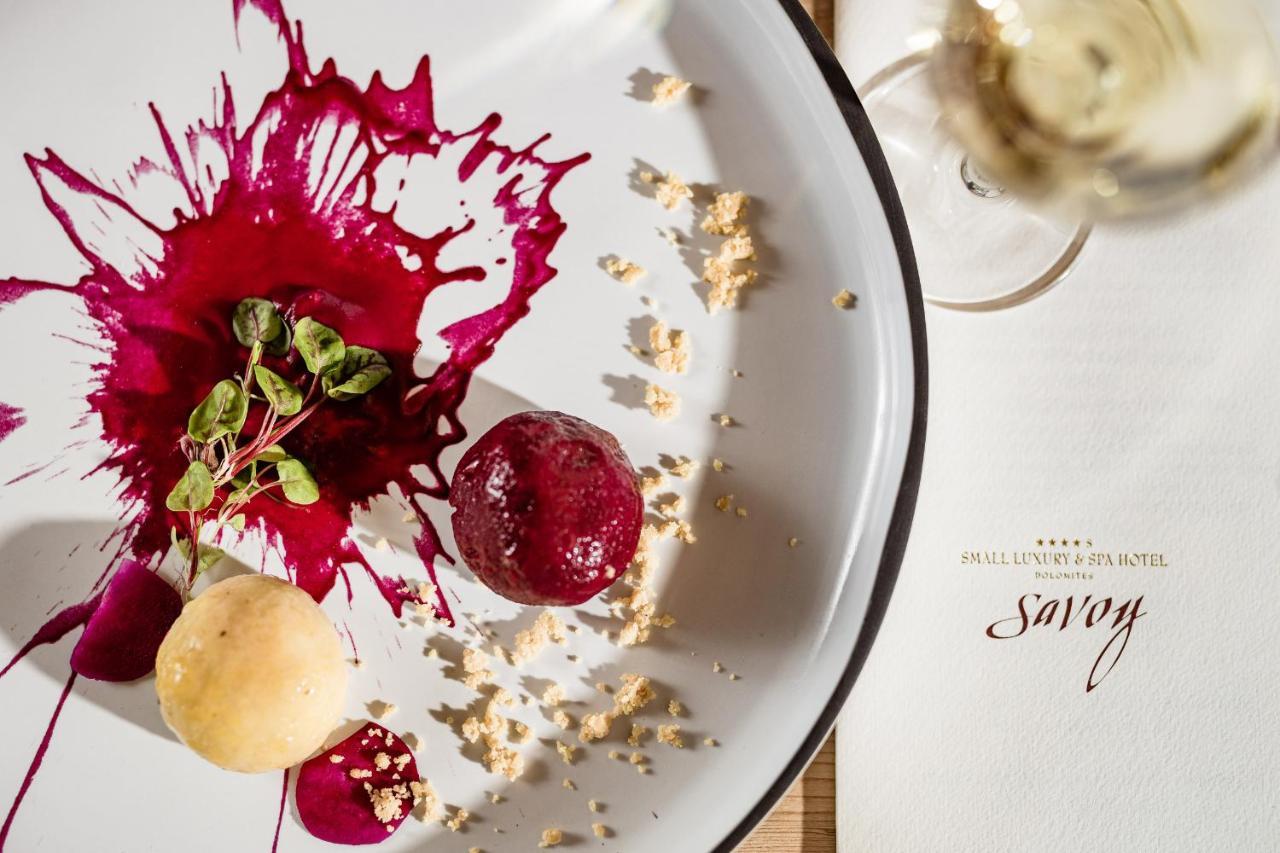 Savoy Dolomites Luxury & Spa Hotel เซลวาดีวัลการ์เดนา ภายนอก รูปภาพ