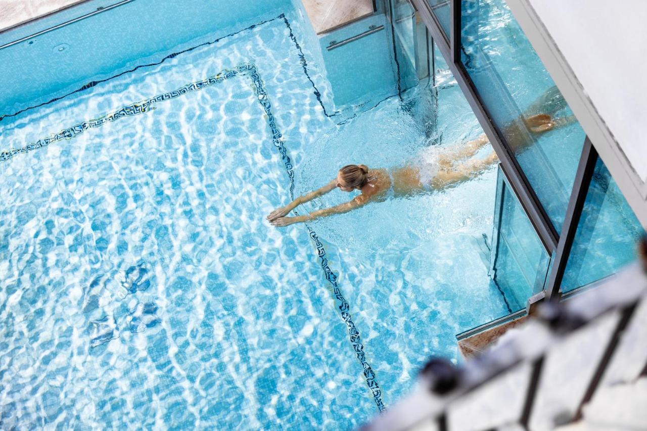 Savoy Dolomites Luxury & Spa Hotel เซลวาดีวัลการ์เดนา ภายนอก รูปภาพ