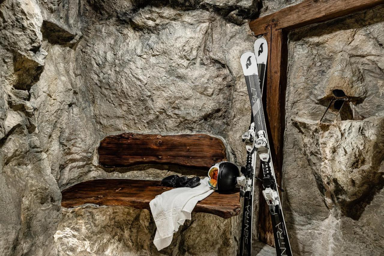 Savoy Dolomites Luxury & Spa Hotel เซลวาดีวัลการ์เดนา ภายนอก รูปภาพ