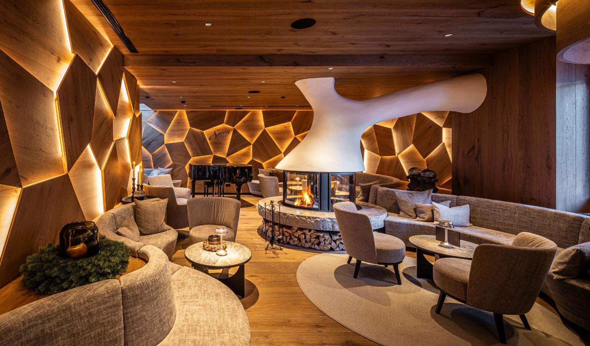 Savoy Dolomites Luxury & Spa Hotel เซลวาดีวัลการ์เดนา ภายนอก รูปภาพ