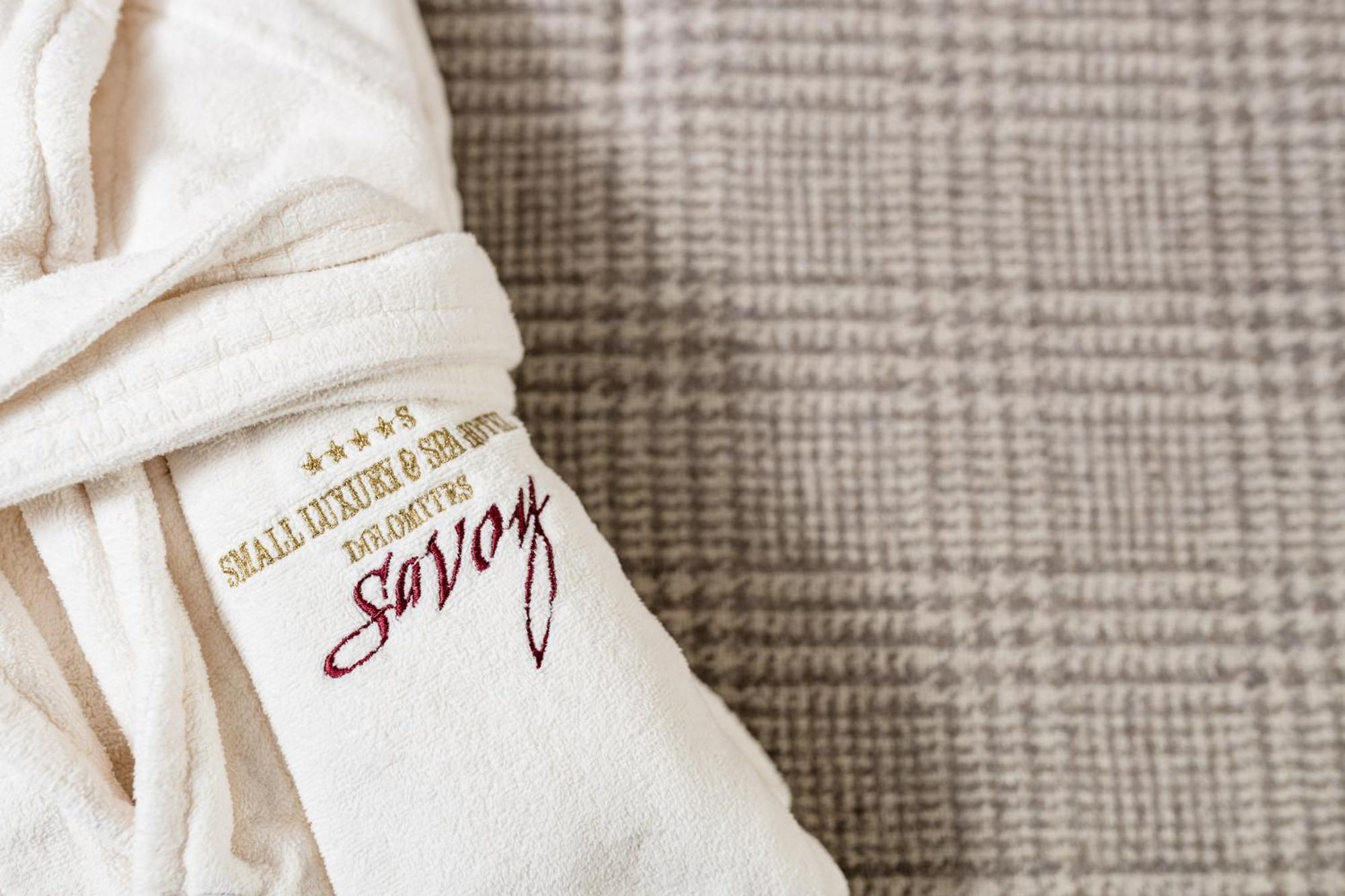 Savoy Dolomites Luxury & Spa Hotel เซลวาดีวัลการ์เดนา ภายนอก รูปภาพ