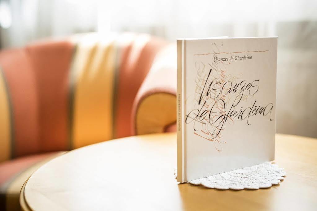 Savoy Dolomites Luxury & Spa Hotel เซลวาดีวัลการ์เดนา ภายนอก รูปภาพ