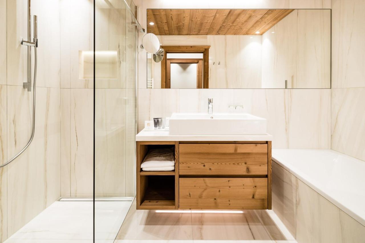 Savoy Dolomites Luxury & Spa Hotel เซลวาดีวัลการ์เดนา ภายนอก รูปภาพ